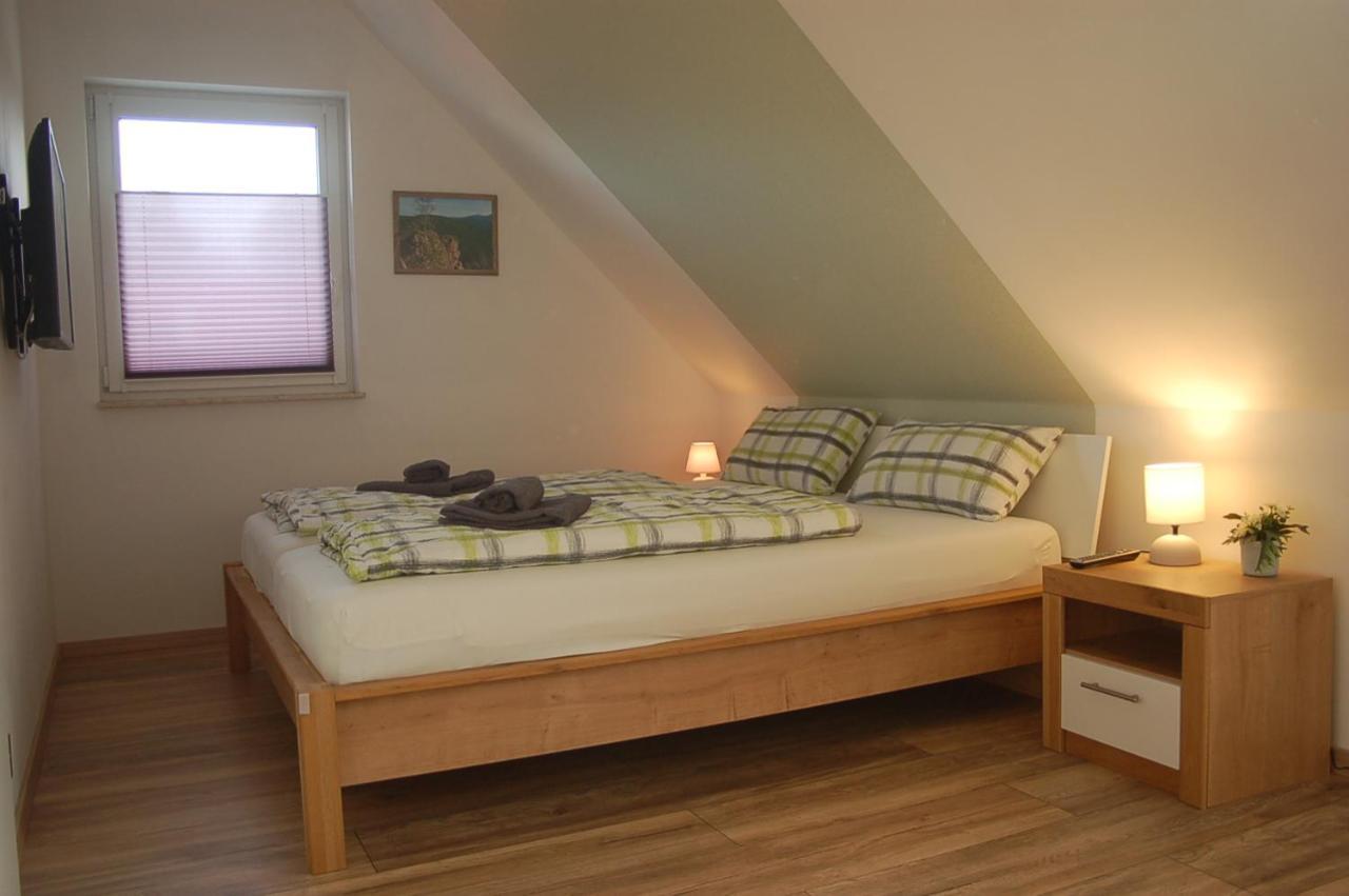 Behagliches Ferienhaus Zaunkoenig -Mit Kamin Und Sauna タンネ エクステリア 写真